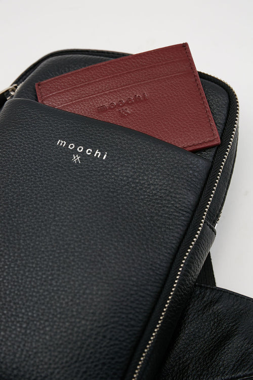 pebble card holder / crimson red