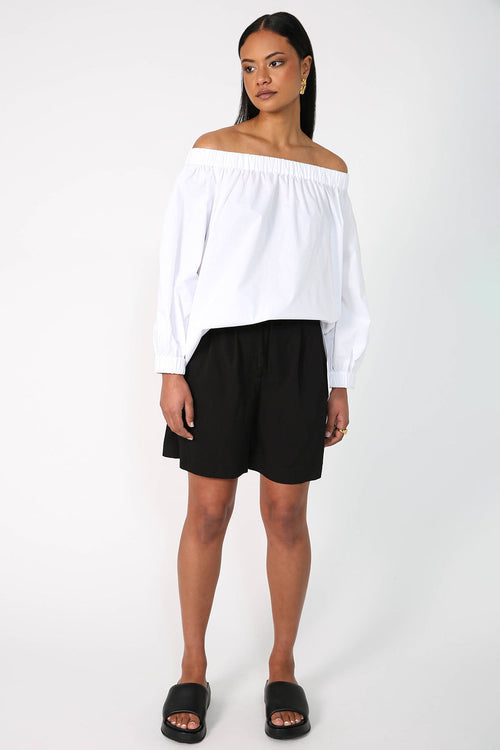 tense top / white