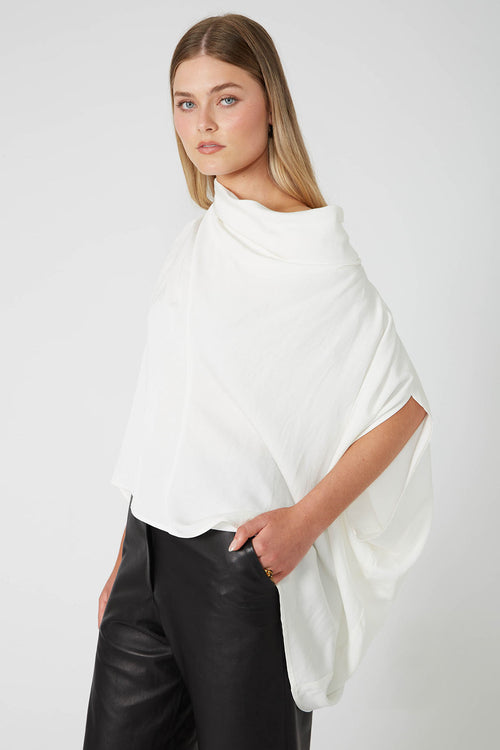 funnelled cape top / white