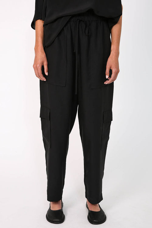 retreat pant / black