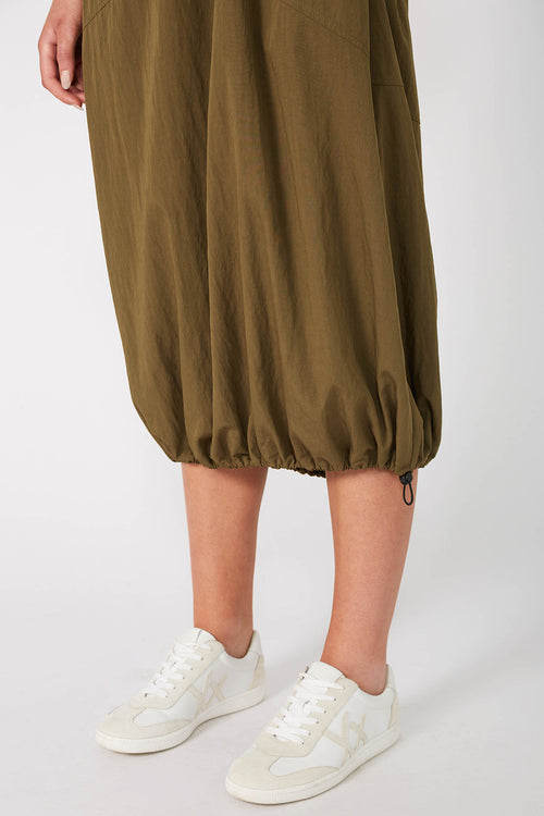 ash pinnie dress / khaki
