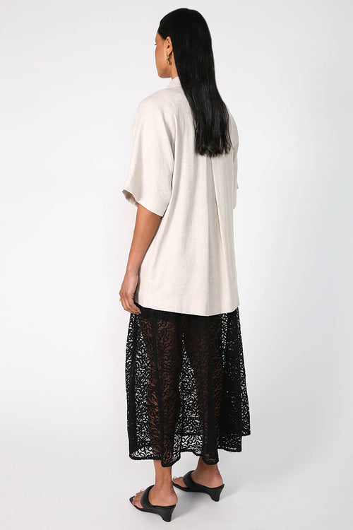onward short sleeve shacket / natural marle