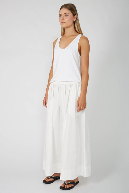 cohesive skirt / warm white