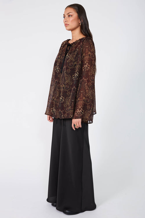 serene top / dark sangria paisley