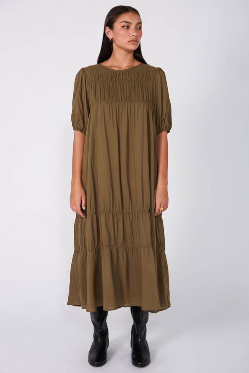 region dress / toffee