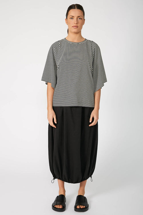 still tee / natural|black stripe