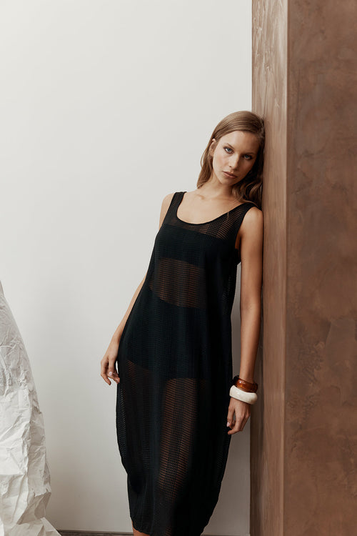 remote dress / black