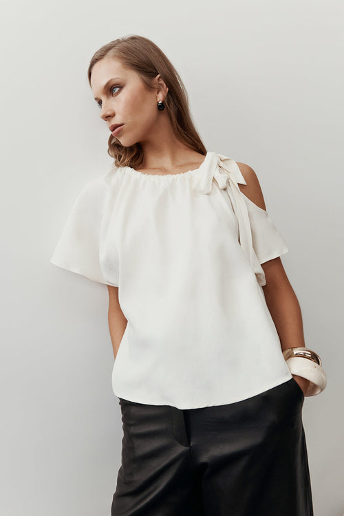 idyllic short sleeve top / ivory