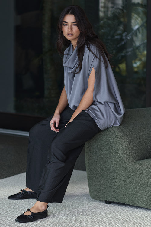 funnelled cape top / steel blue