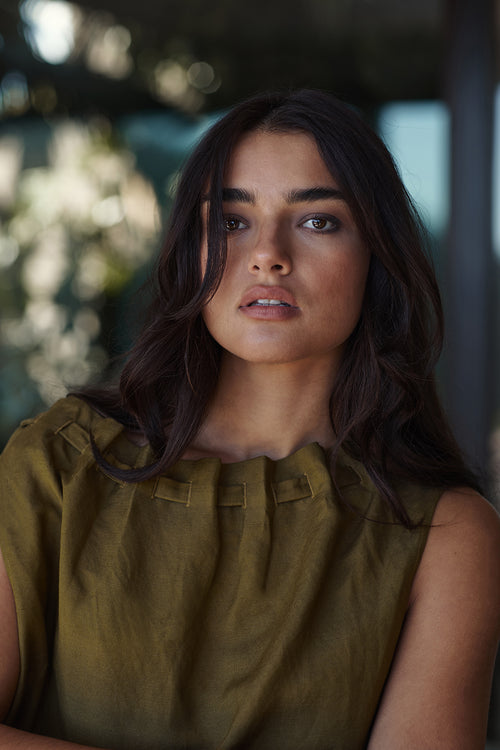 avid tank / caper olive