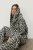 sear sweat / silver| black wilderness print