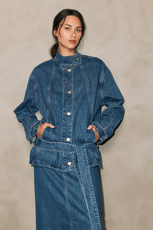 pilot denim jacket / vintage blue stonewash