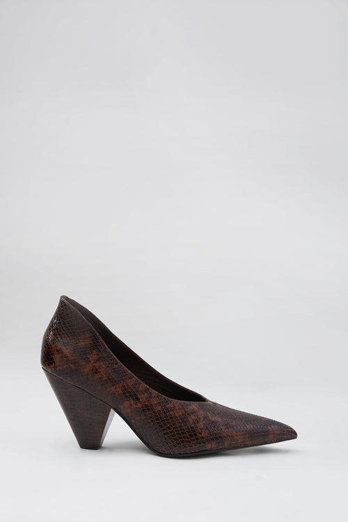 aim heel / sangria snakeskin
