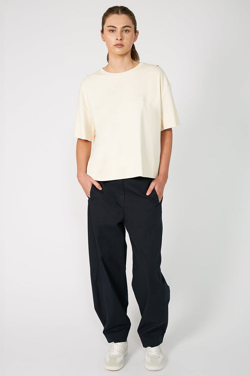 boxed initial tee / ecru