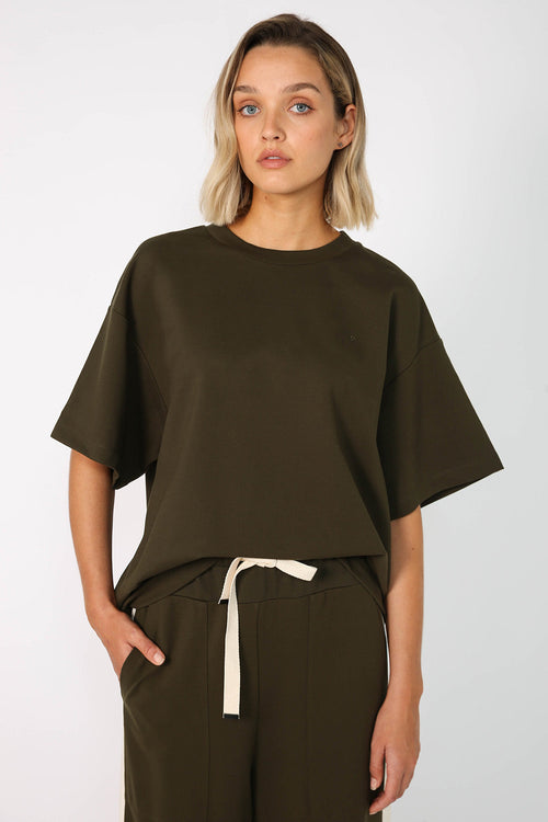 front runner kiss tee / khaki