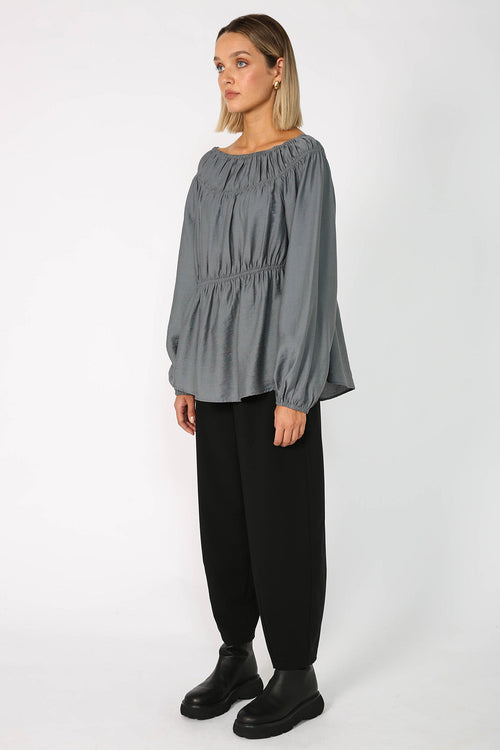 cased top / smoked blue