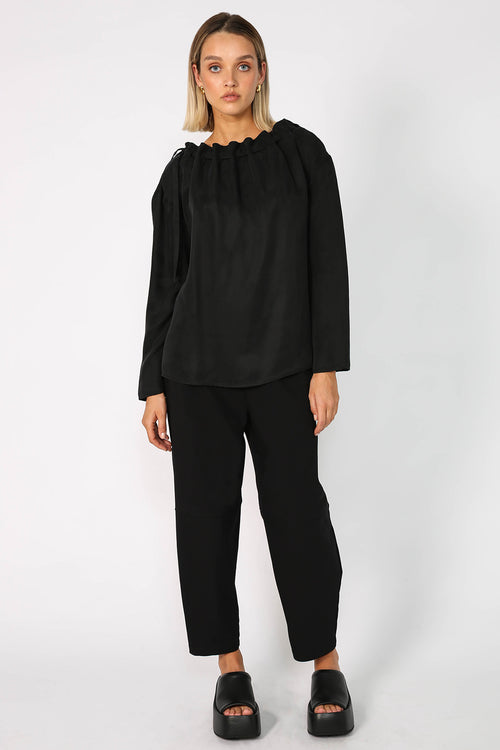 avid top / black