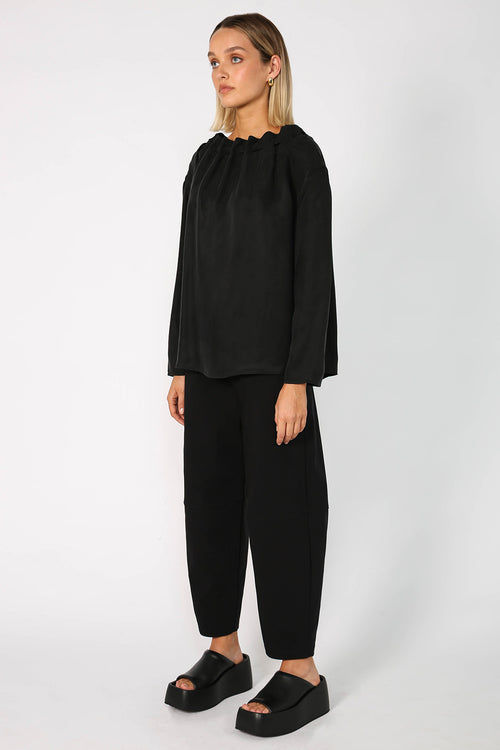 avid top / black