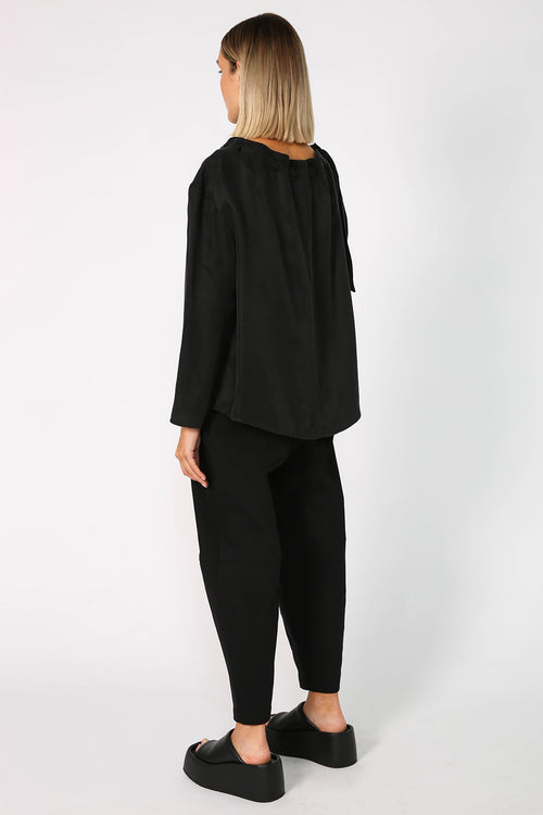 avid top / black