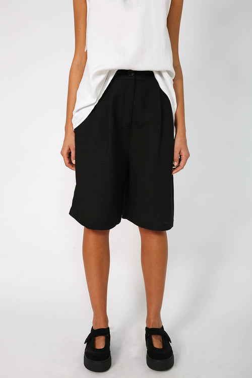 finite short / black
