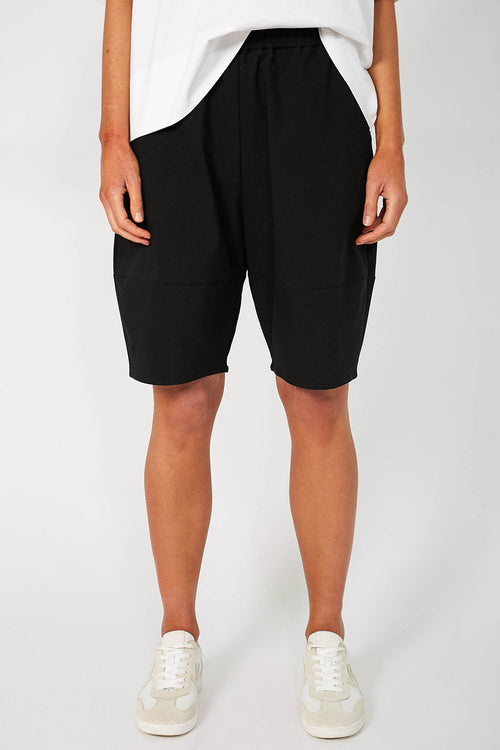 ahead short / black