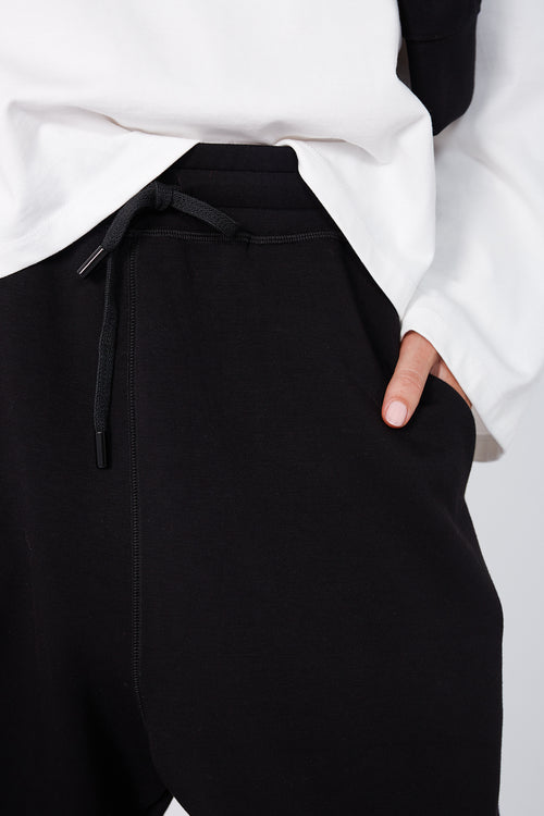 alloy track pant / black
