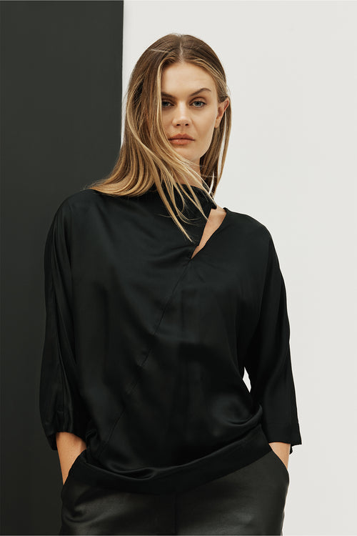 apart top / black