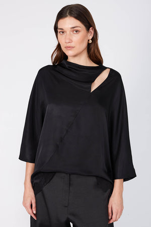 apart top / black