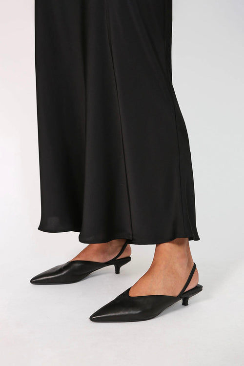 arrow slingback heel / black