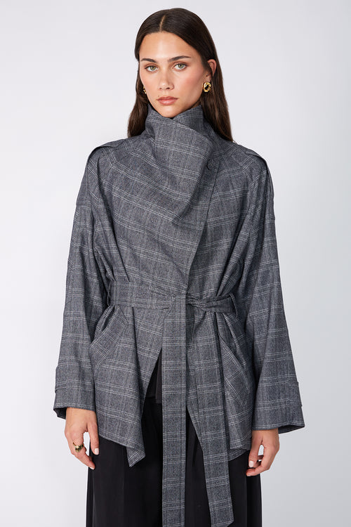 assign short trench / grey marle plaid