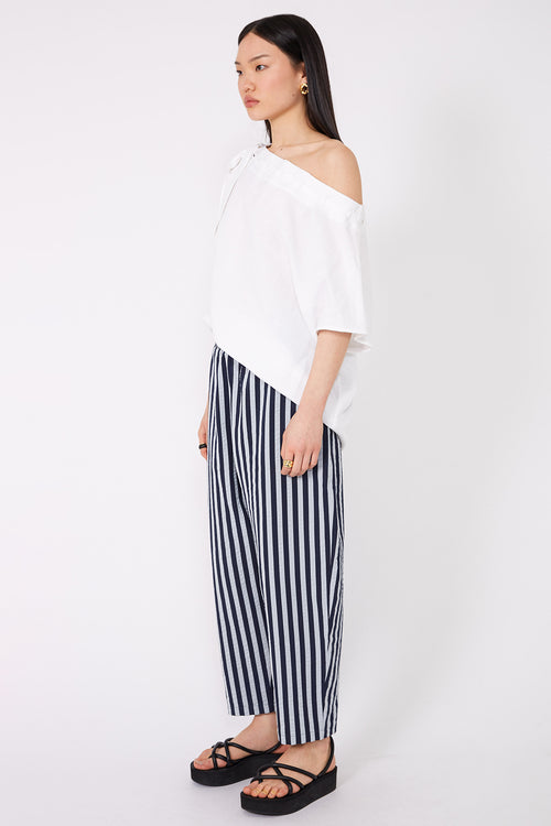 assume pant / navy|blue stripe