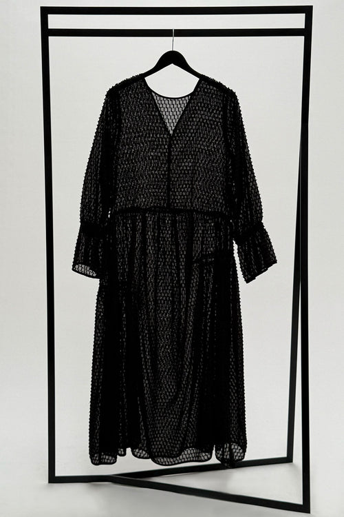 attune midi dress / black