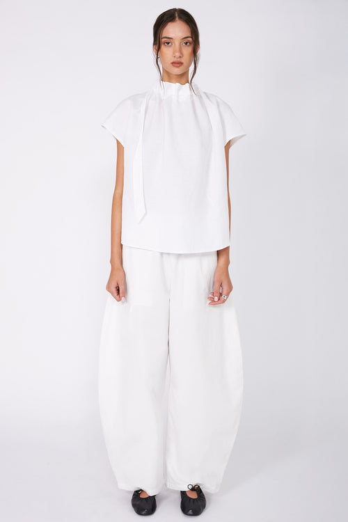 avid short sleeve top / white