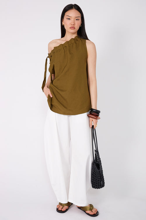 avid tank / caper olive
