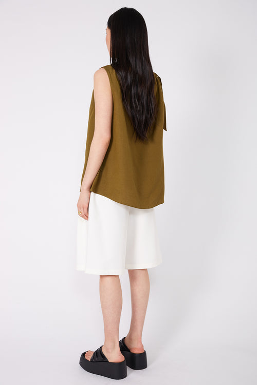 avid tank / caper olive