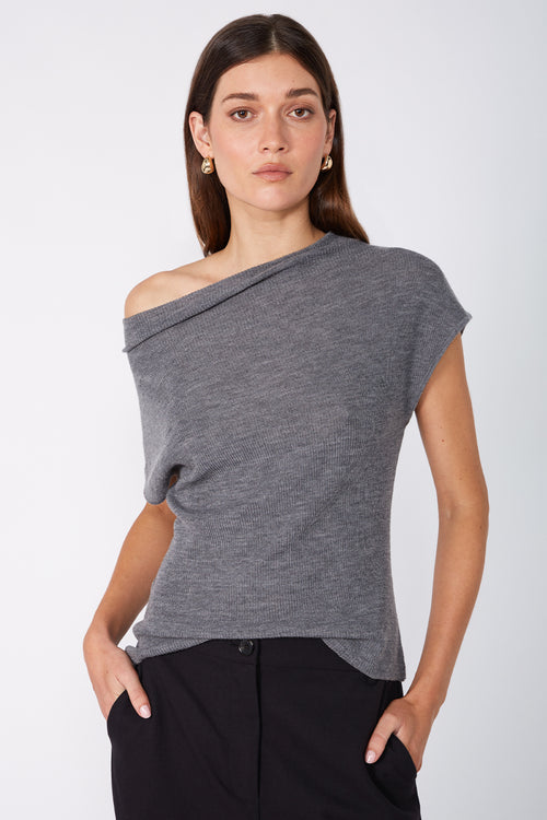 avoid vest sweater / grey marle