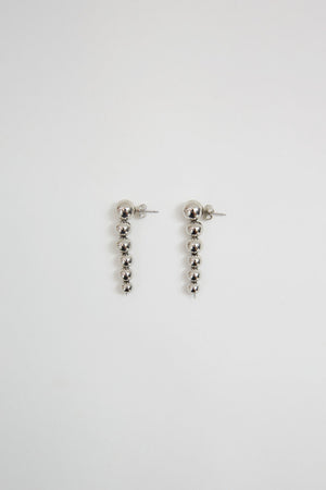 beaded earring / silver