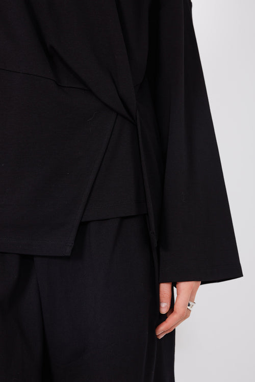 commotion tee / black