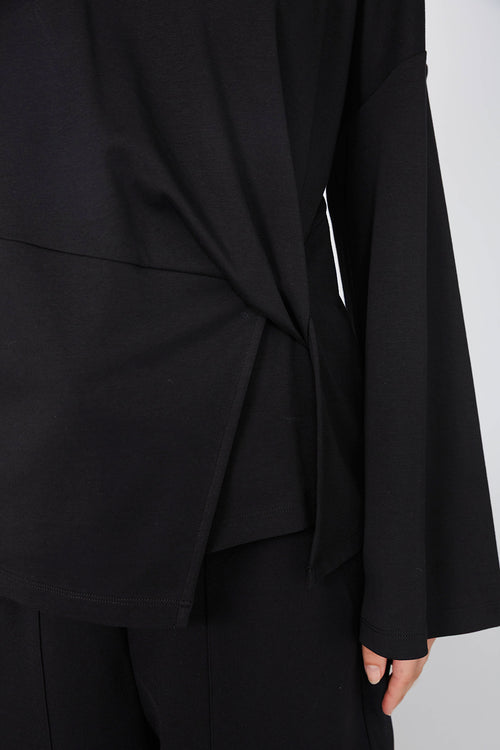 commotion tee / black