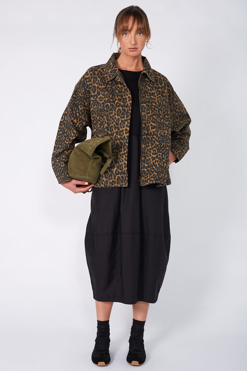 conceal cropped shacket / camel black animal print
