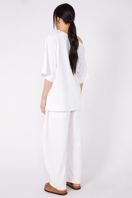 direction tee / white