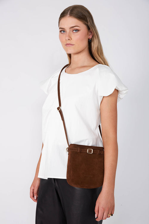 suede pouch bag / brown