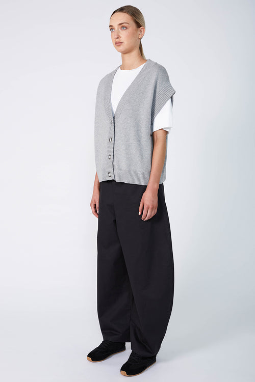 expect button vest / grey marle