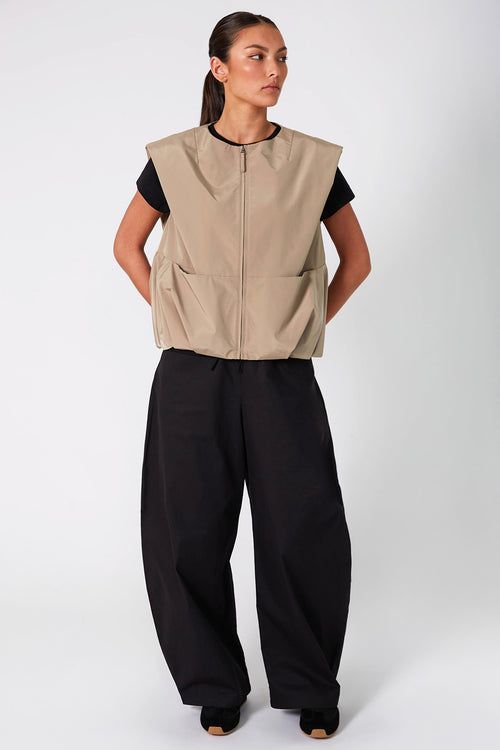 finish vest / pumice camel