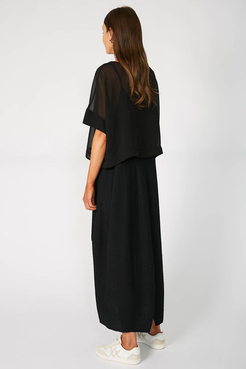 followed crop / black