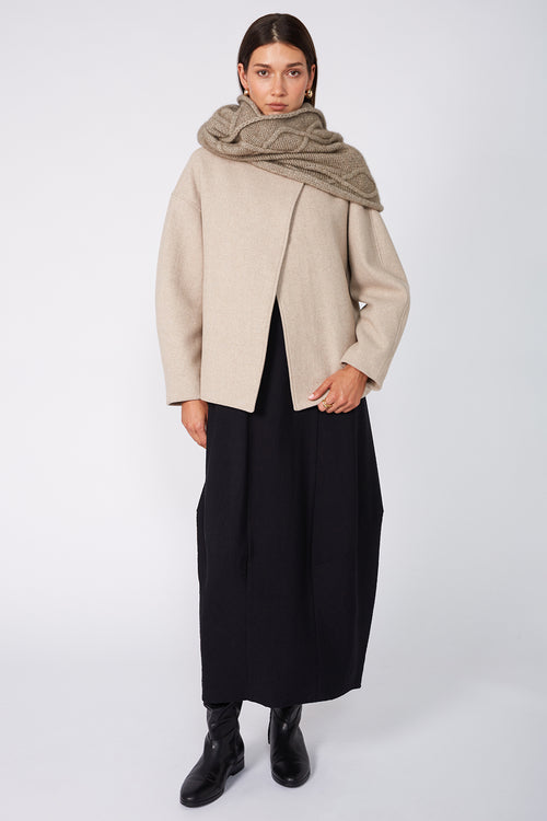 funnel crop coat / sand mist marle