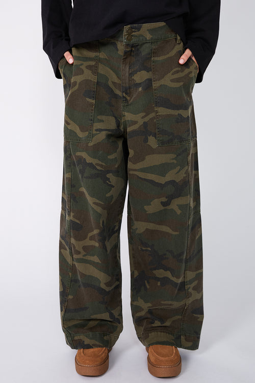 inquiry jean / khaki camo denim
