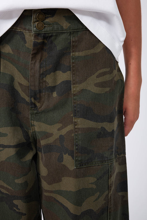 inquiry jean / khaki camo denim