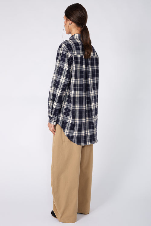 latching shirt / navy | ecru plaid