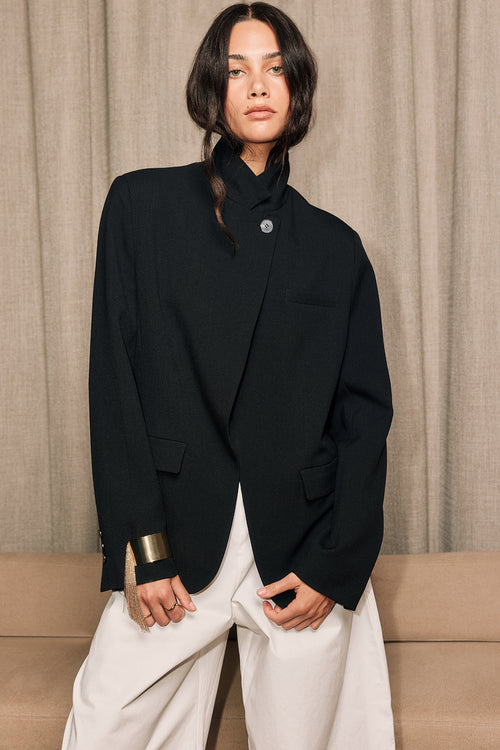 level blazer / black